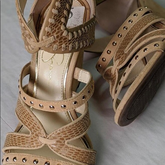 JESSICA SIMPSON TAN SUEDE WEDGES - Picture 3 of 11